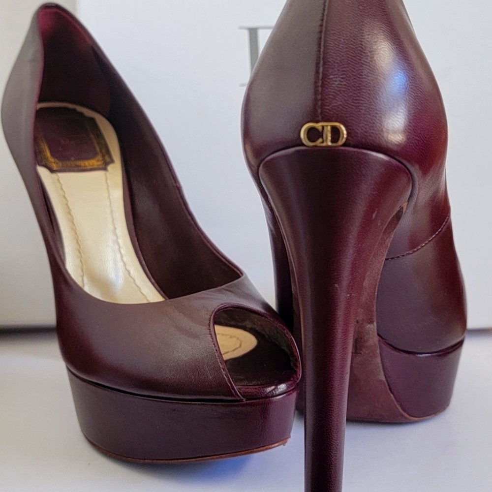 Christian Dior purple leather platform 5" heels with peep toes in size 5.5